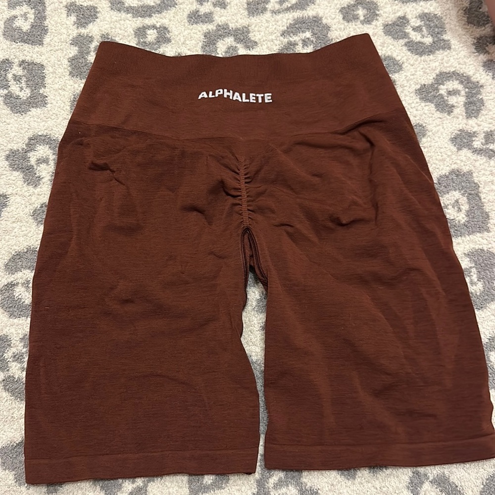 Alphalete amplify shorts - Alphalete sold out colorway